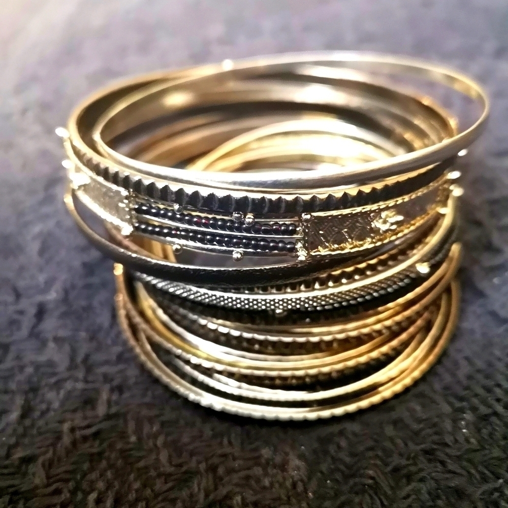 Y2K Vintage Antique Silver Metal and Black Piled bangled bracelets